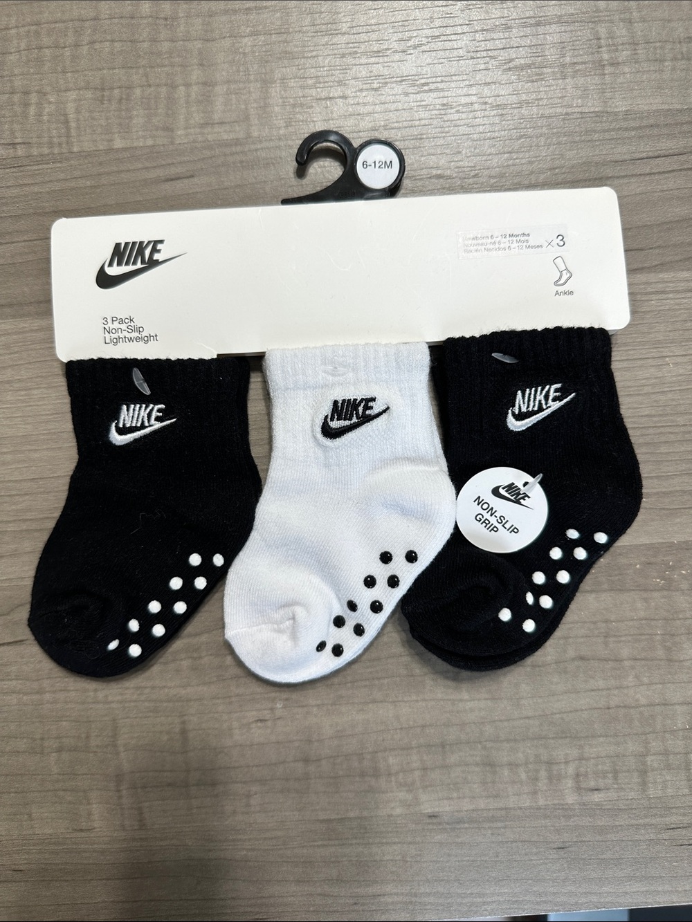 Nike 3-Pack Baby Non-Slip Ankle Socks - Black & White | NWT 6-12 months